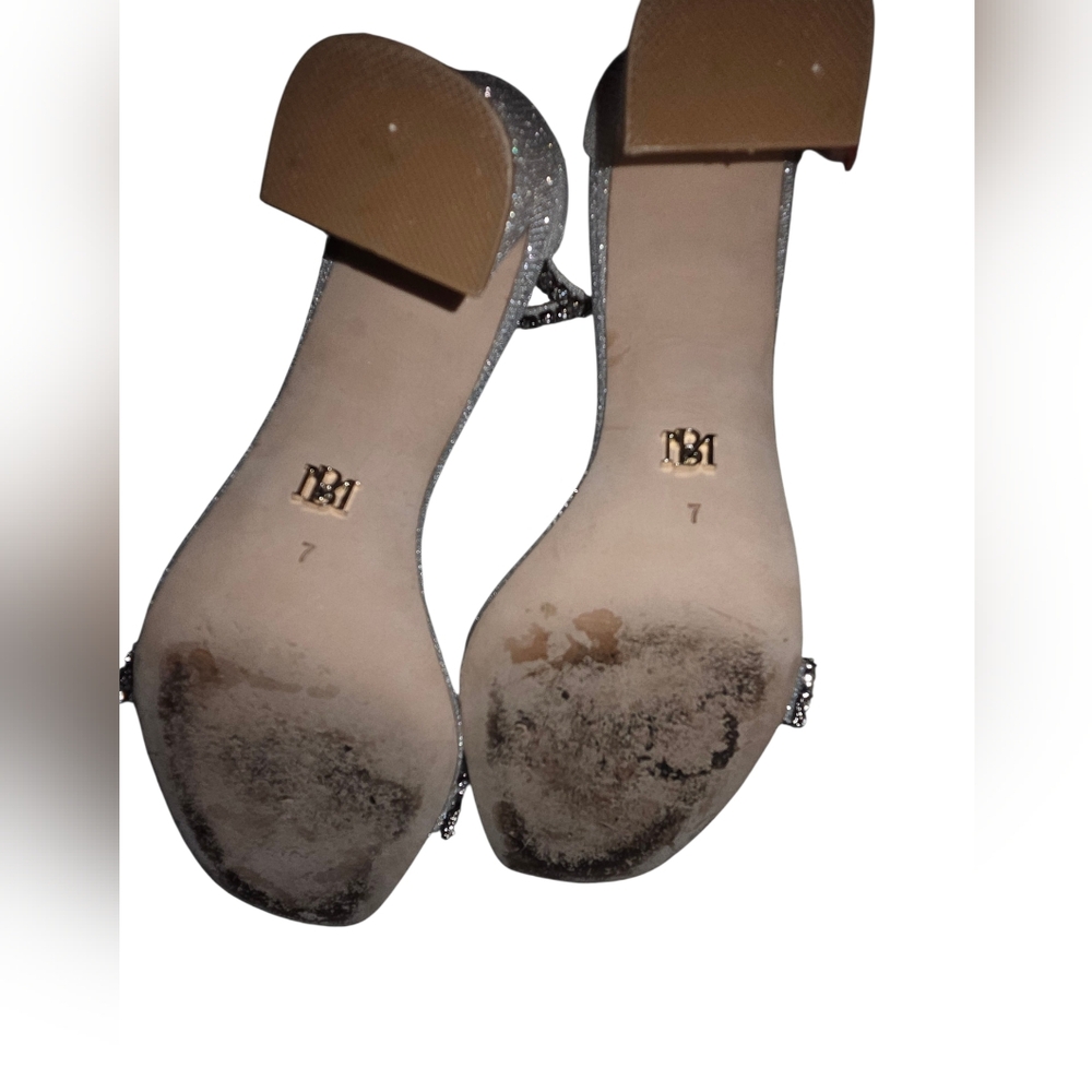 Badgley Mischka Silver Block Heeks sz 7 - Picture 7 of 7